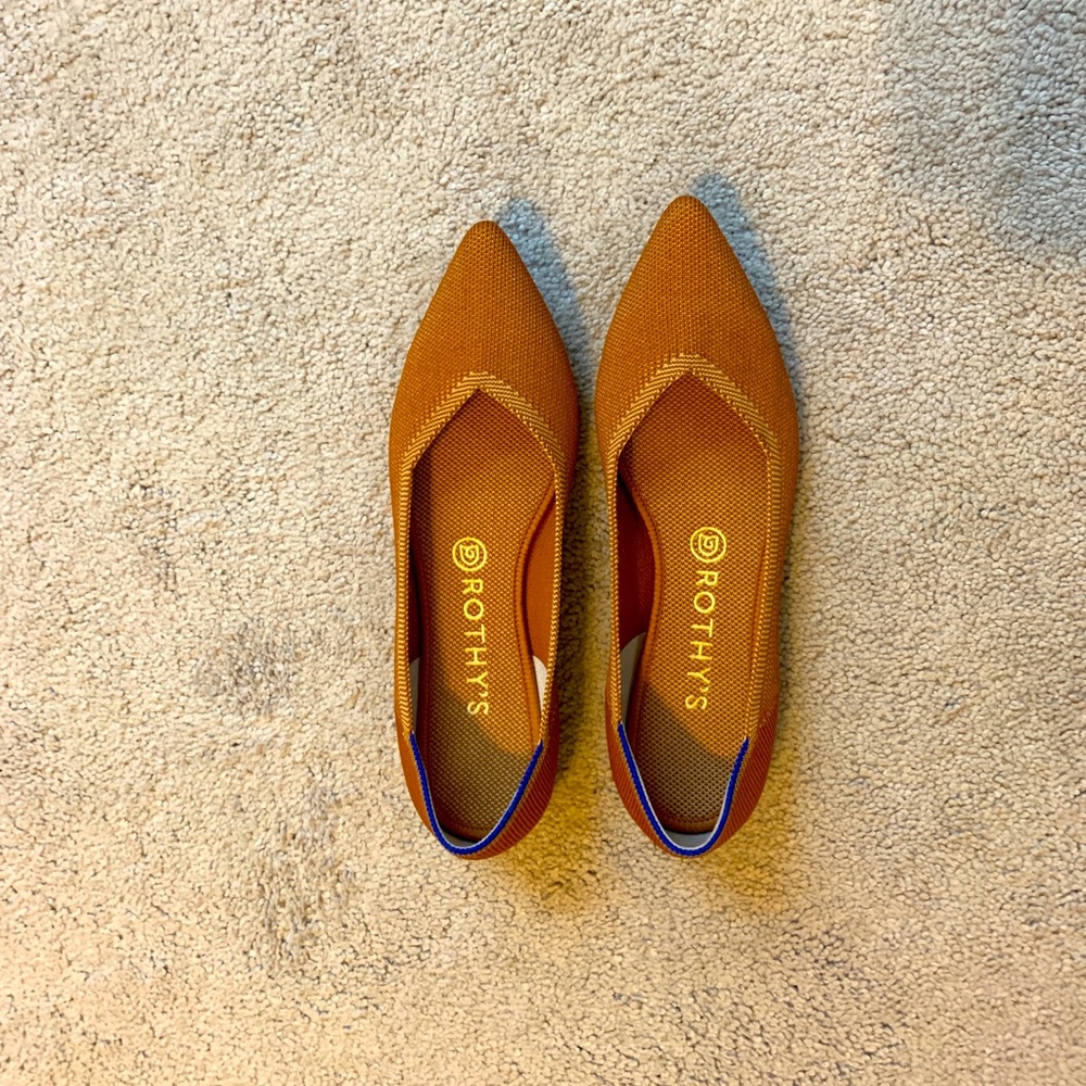 NEW Rothy’s pointed flats